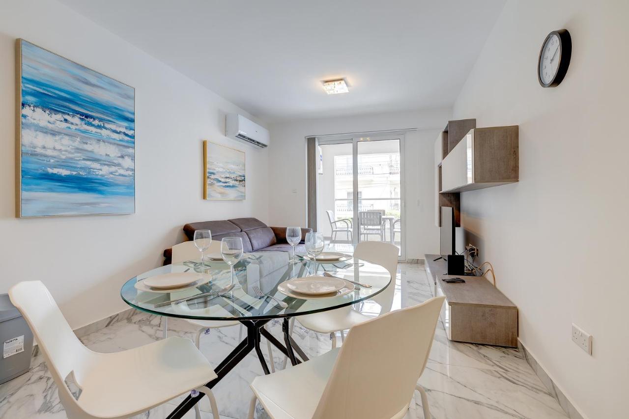 Saint Julian's Modern Apartment Steps To St George'S Bay מראה חיצוני תמונה