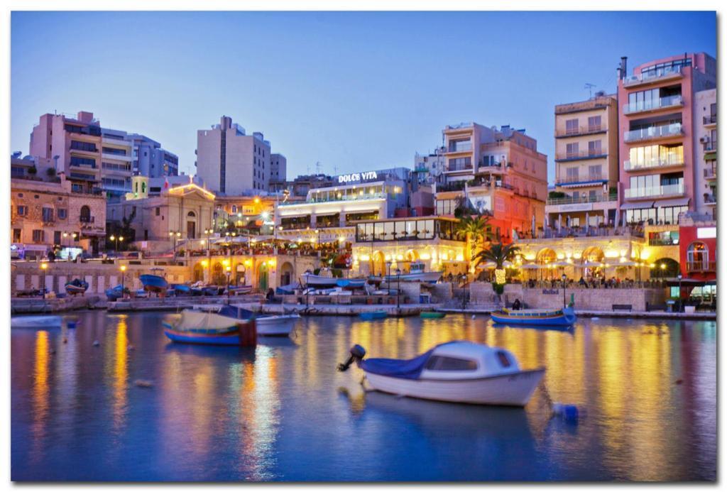 Saint Julian's Modern Apartment Steps To St George'S Bay מראה חיצוני תמונה